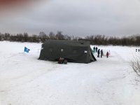 Жители Вологды могли переодеться для купания в отапливаемой палатке. Фото: СеверИнфо.